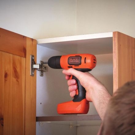 Аккумуляторный шуруповерт Black & Decker BDCD8